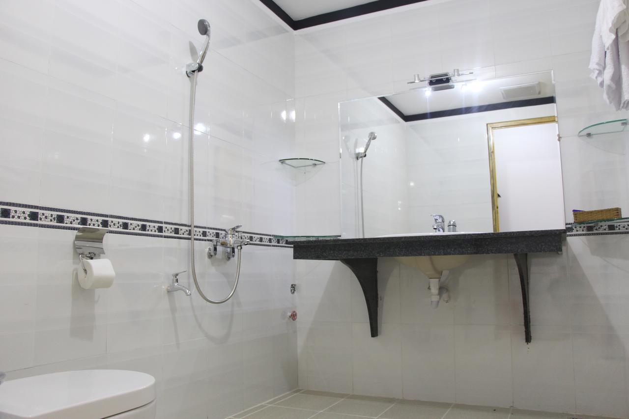 New Gold Hotel Duc Trong Екстериор снимка