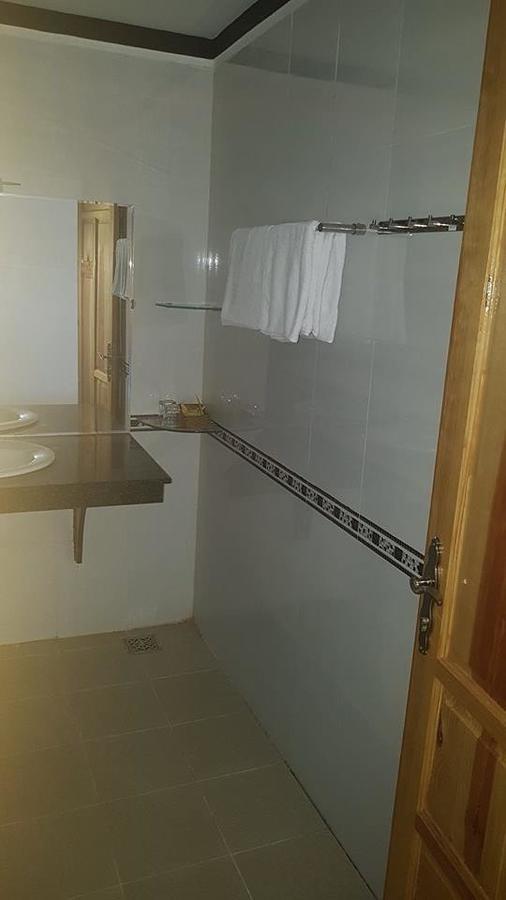 New Gold Hotel Duc Trong Екстериор снимка